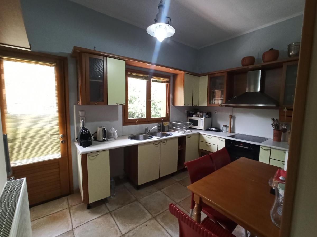 Σπίτι Στο Ρίο Πατρών Με Κήπο - Detached House In Rio With Garden Διαμέρισμα Εξωτερικό φωτογραφία
